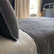 Load image into Gallery viewer, Dark Grey Bedspread - Large-www.proven-salle.com