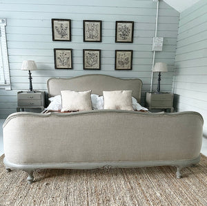 French Louis Style King Size Bed - Taupe - www.proven-salle.com