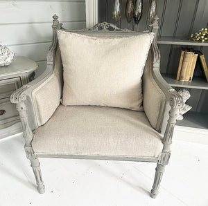 Victorian Aesthetic Movement Armchair - Taupe - www.proven-salle.com