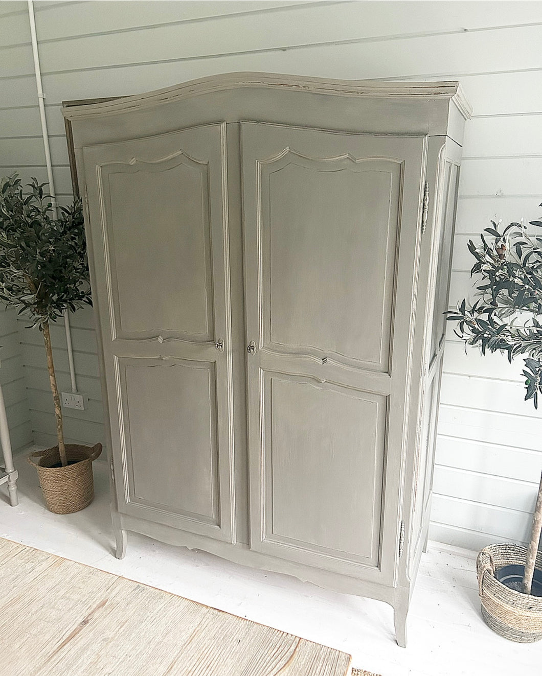 French Louis XV Style Oak 2 Door Armoire - French Linen (Taupe)