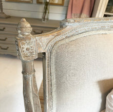 Load image into Gallery viewer, French Vintage 3-Seater Sofa - Natural - www.proven-salle.com