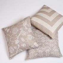 Load image into Gallery viewer, Neutral Floral Cushion 50 x 50cm (Includes Inner)-www.proven-salle.com