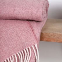 Load image into Gallery viewer, Pure Wool Throw - Pink-www.proven-salle.com